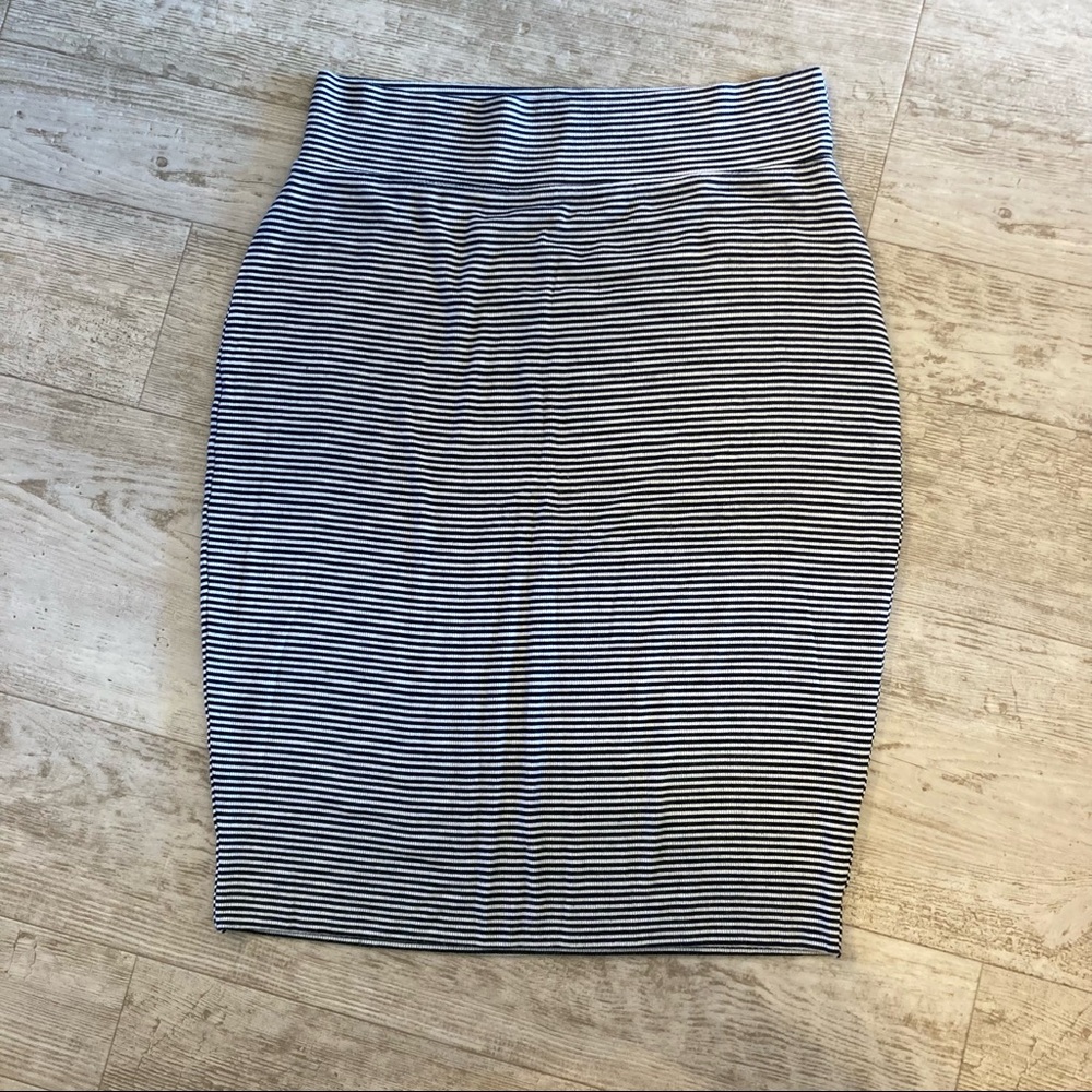 Athleta Black White Striped Bodycon Knit Pencil Skirt large